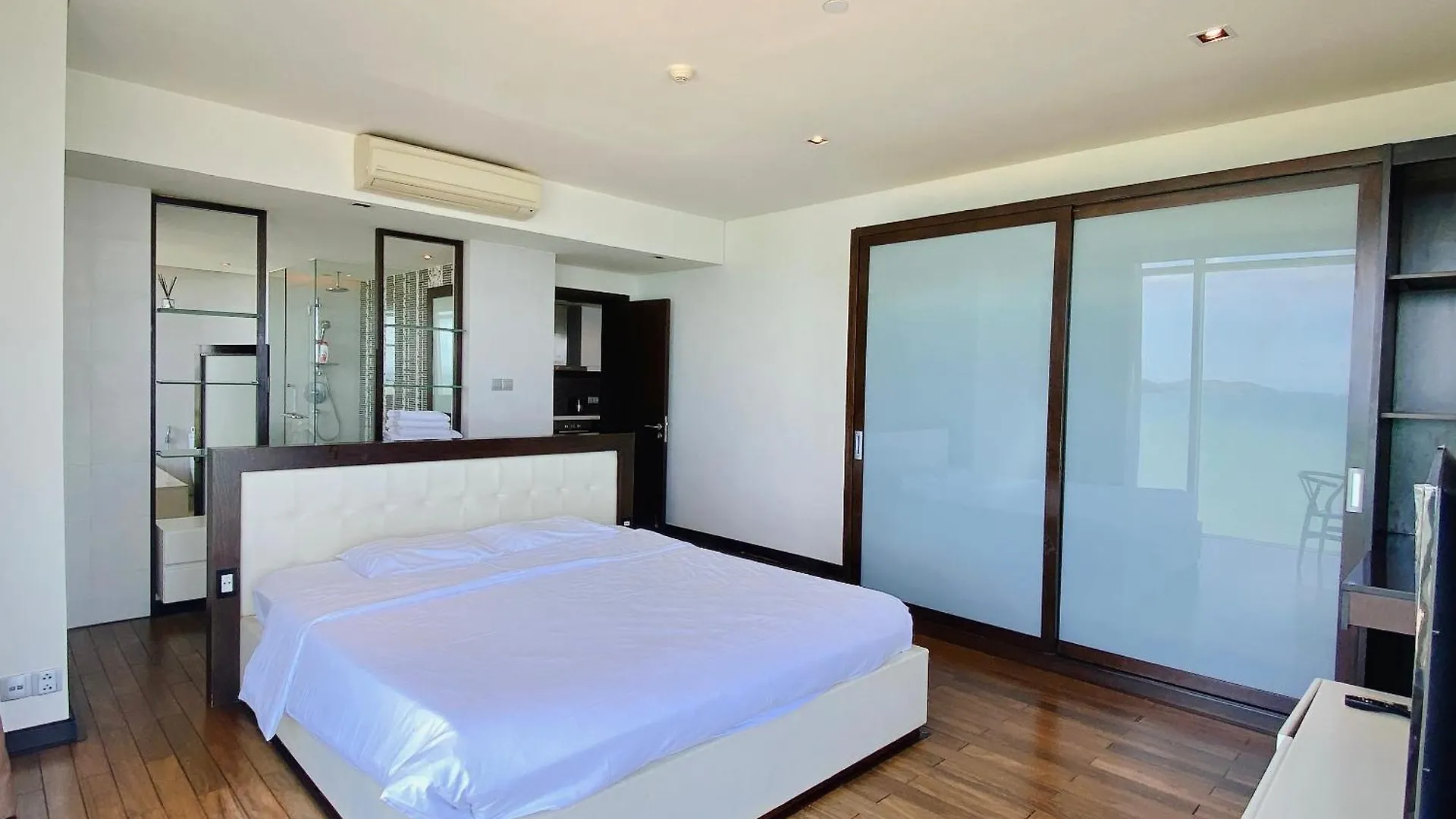 Apartment The Costa Luxury 2 Bedrooms, Seaview Nha Trang Vietnam